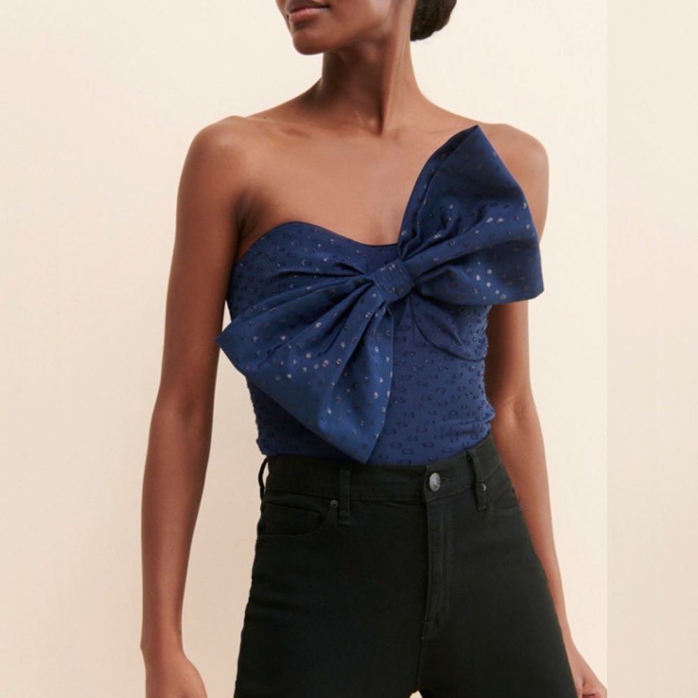 Hutch Bow Front Textured Tube Top